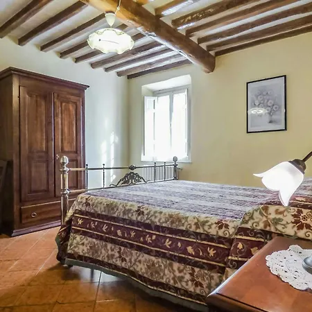 With Pool And Private Terrace In Tuscany Colle di Compito