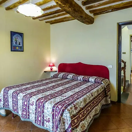 With Pool And Private Terrace In Tuscany Colle di Compito