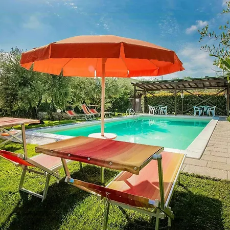 With Pool And Private Terrace In Tuscany Colle di Compito